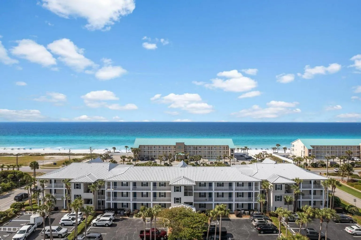 Semesterbostad Grand Caribbean East, Beach View, Nearby Beach Access Destin