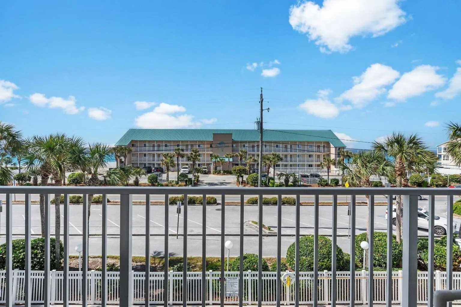 Semesterbostad Grand Caribbean East, Beach View, Nearby Beach Access Destin